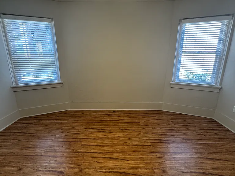 519 E Capitol Ave #1C — Photo 25