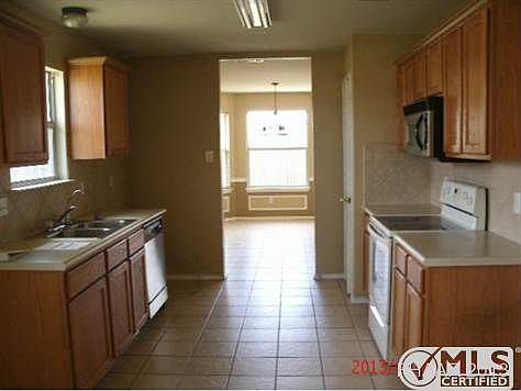 5th image of 3701 Herndon Ct