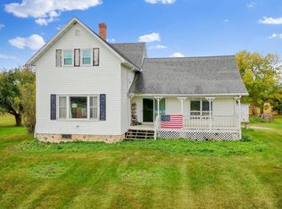 5129 Ball Park Rd, Little Suamico, WI 54141