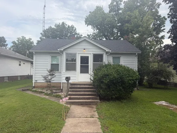 1933 Wall St, Murphysboro, IL 62966