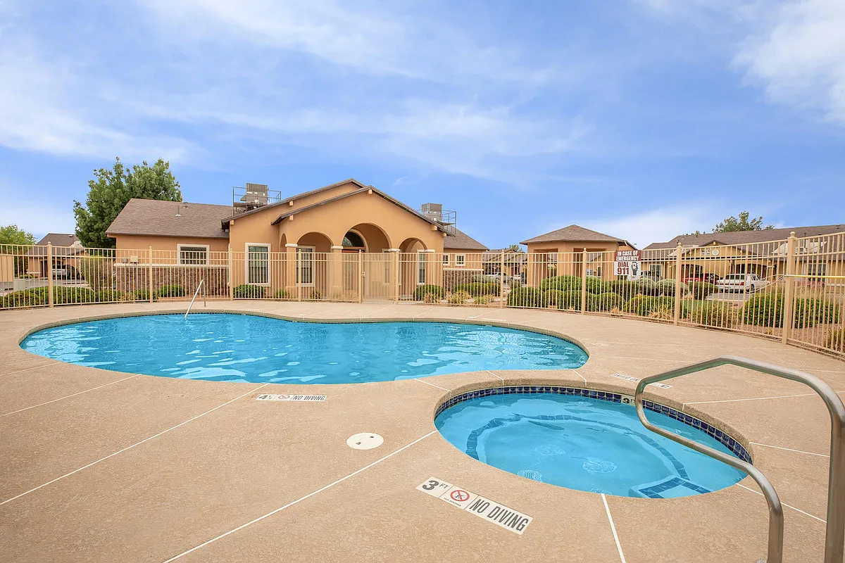 Building Photo - Woodchase Senior Community