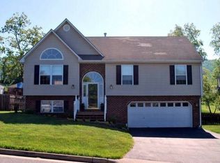 1331 Cedar Hl, Roanoke, VA 24019