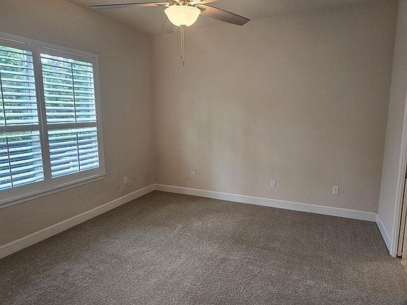 5th image of 848 Aldenham Ln