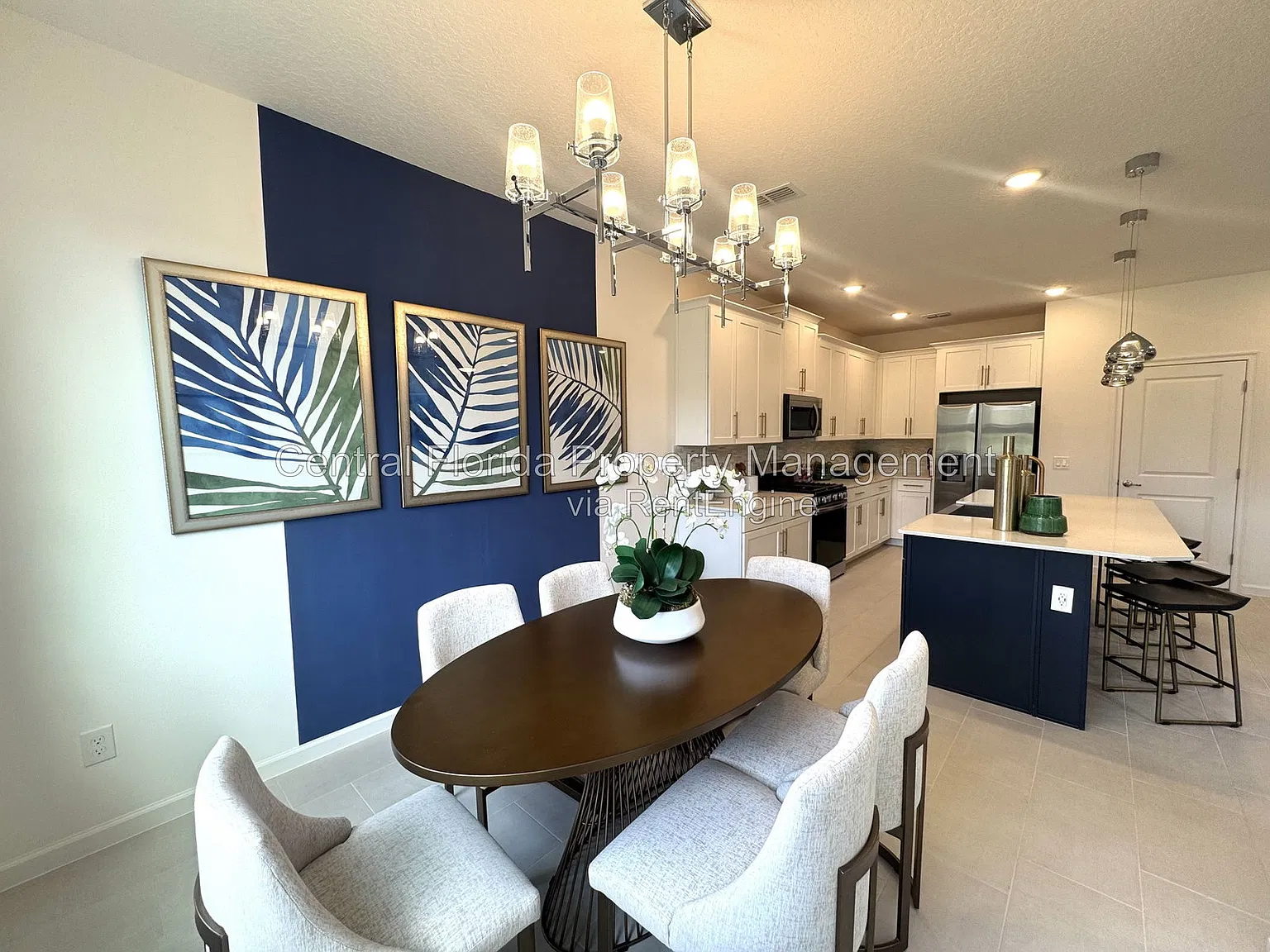 4 bed, 3.5 bath, 2570 sqft, $2,799 — Photo 4