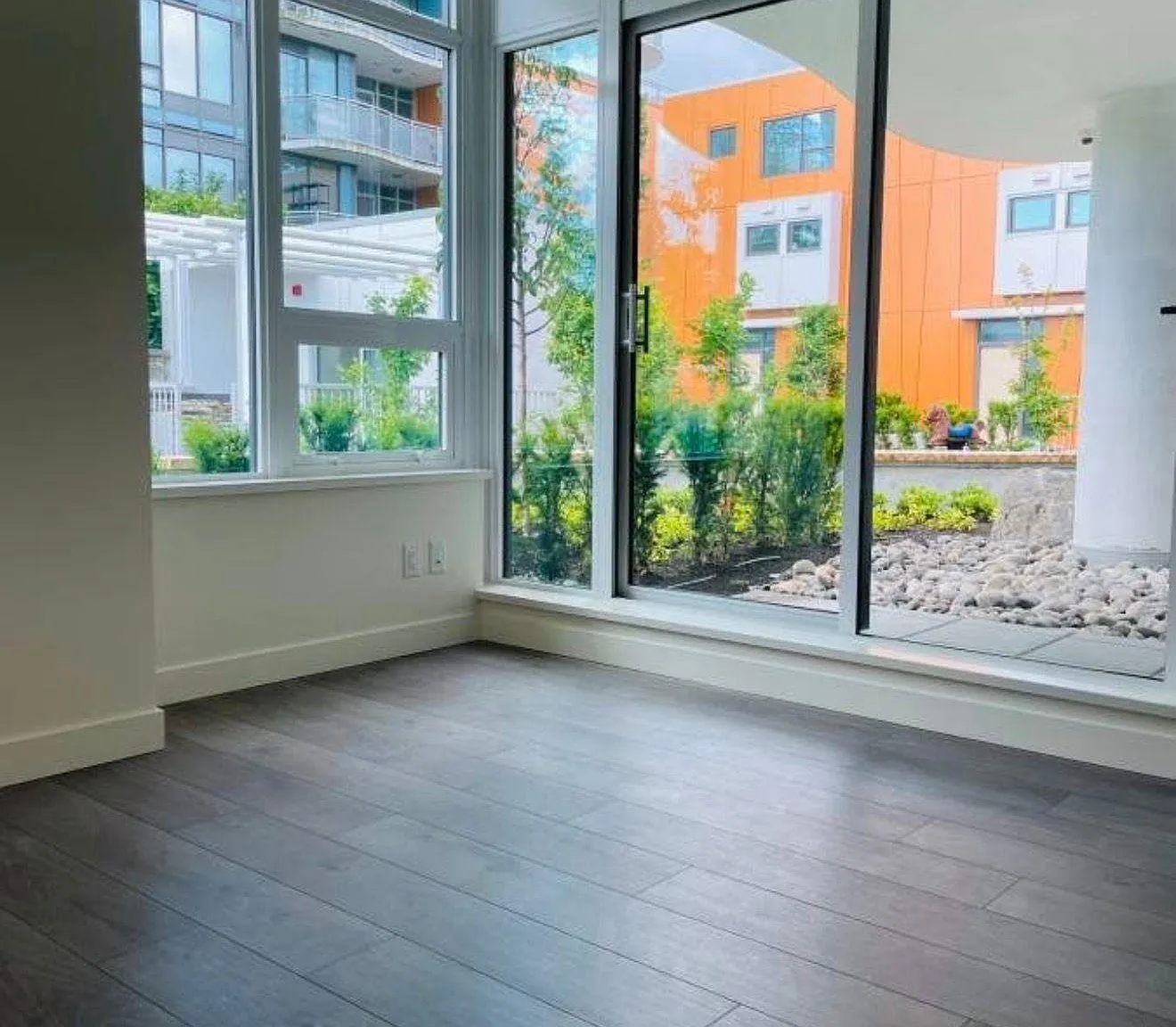 1 bed, 572 sqft, $1,900 — Photo 4