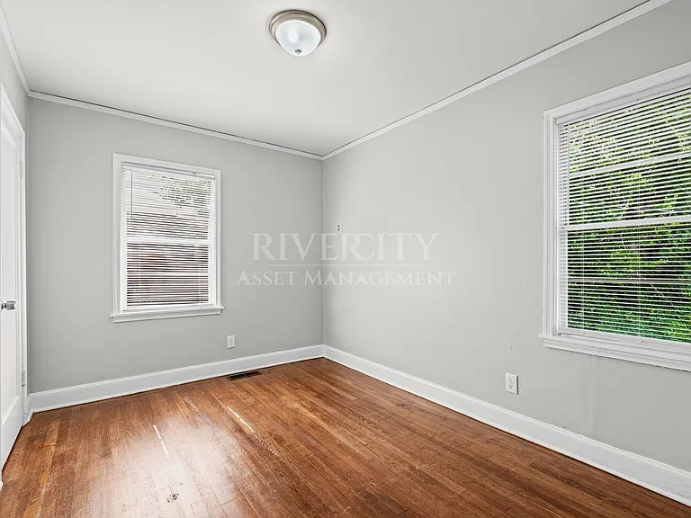1232 Vaughn Rd — Photo 2