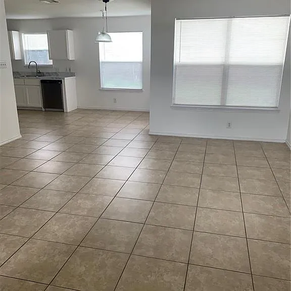 4205 Santa Lucia St — Photo 2
