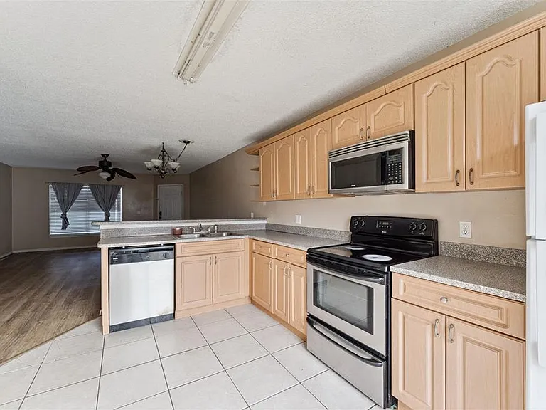 3651 N Goldenrod Rd #110 — Photo 10