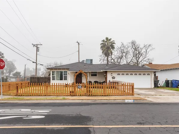 1904 N Burl Dr, Hanford, CA 93230
