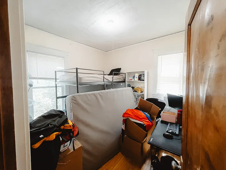630 SE 7th Street — Photo 6