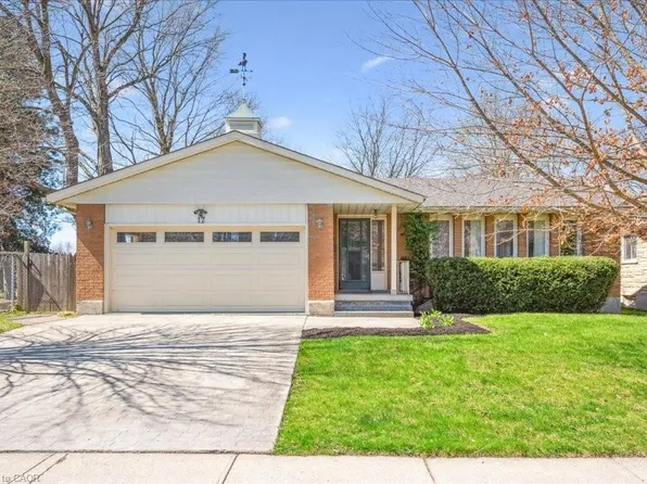 17 Rickson Ave, Guelph, ON N1G 2W9