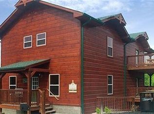 942 McMakin Unit: A Peaceful Retreat, Pigeon Forge, TN 37862