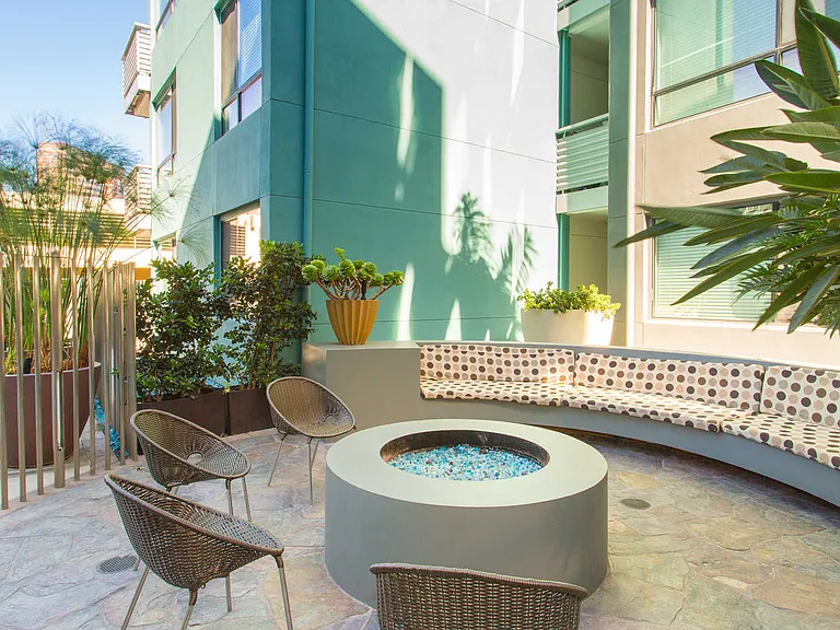 Outdoor Lounge