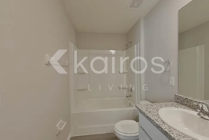 8675 SW 43rd Ter — Photo 12