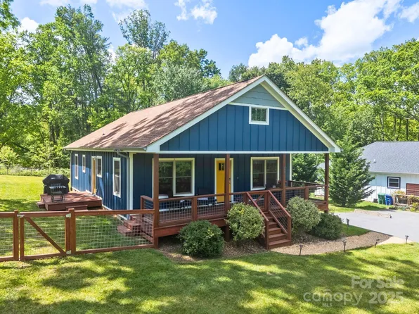 80 New Salem Rd, Swannanoa, NC 28778