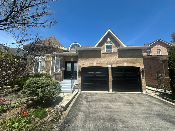 1886 Pine Grove Ave, Pickering, ON L1V 7C6