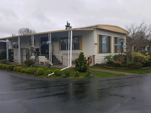 5th image of 3211 S 183rd St