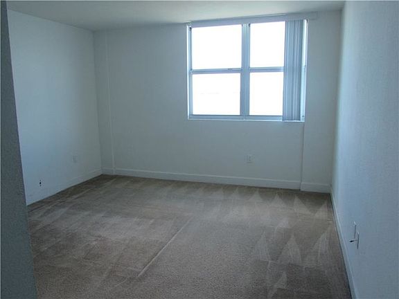 5th image of 1900 S Treasure Dr APT 1J