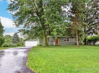 26W165 Bauer Rd, Naperville, IL 60563