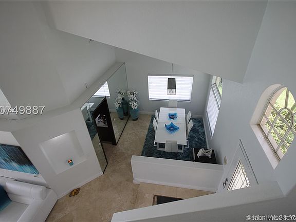 5th image of 653 Spinnaker #0
