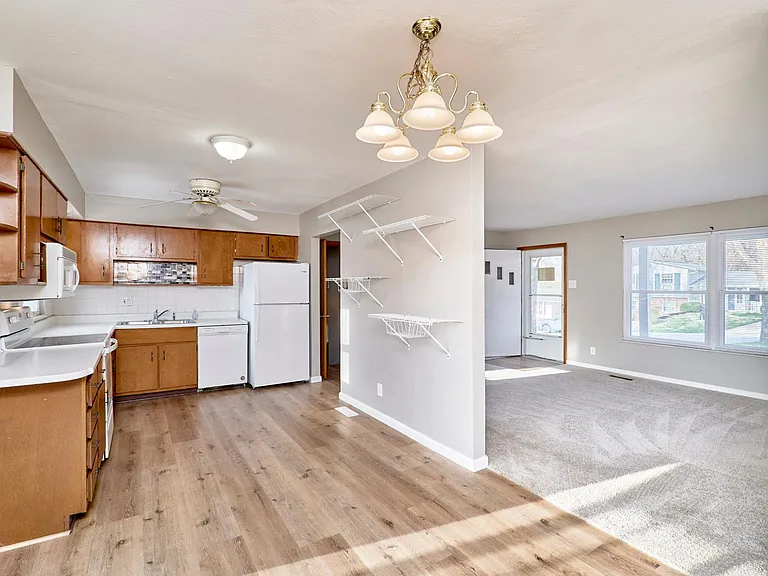 3204 Bristol Hall Dr — Photo 8