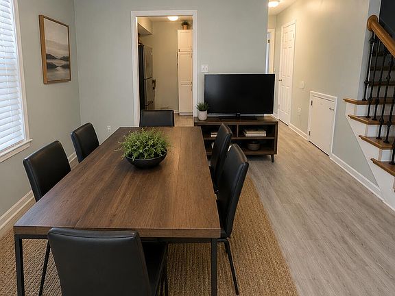 5th image of 902 Royal Tern Ln #B-c-a