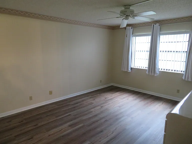 9233 SW 8th St #117 — Photo 30