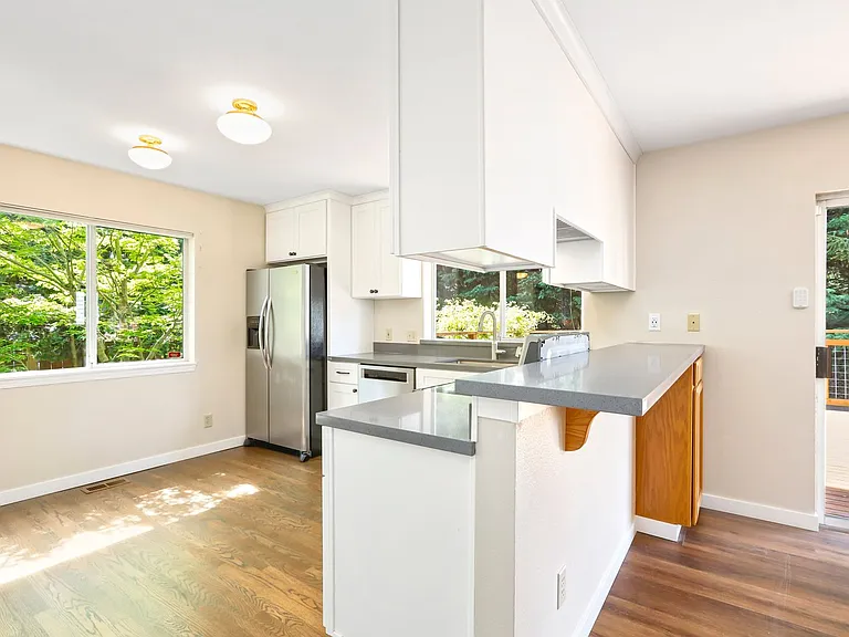 2535 Jones Ave NE — Photo 21