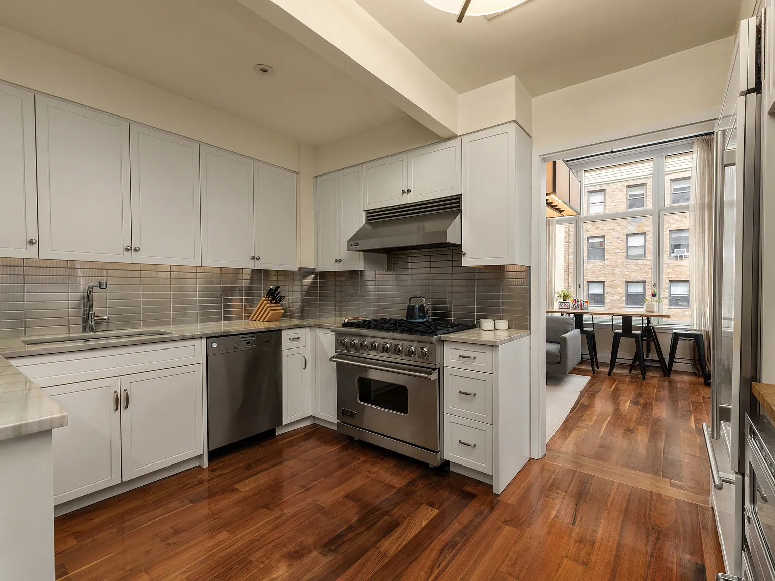 2150 Broadway — Photo 2