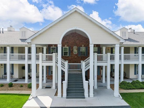 310 Waterside Dr, Grover, MO 63040