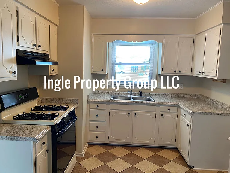5327 Chesapeake Rd — Photo 2
