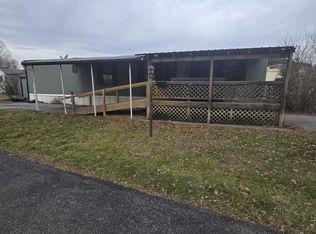 207 Cherrywood Dr, Altoona, PA 16601