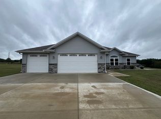 38 SW 160th Rd, Warrensburg, MO 64093