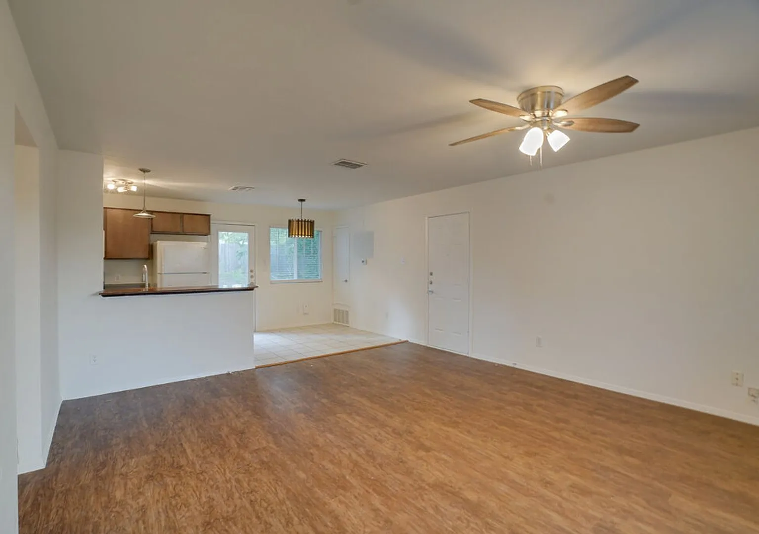 7100 Barnsdale Way, Austin, TX 78745 — Photo 3