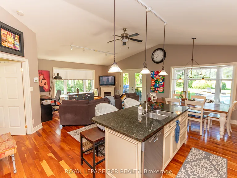 20294 Willoughby Rd — Photo 5
