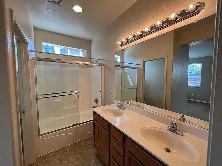 1187 Steidlmayer Way — Photo 5