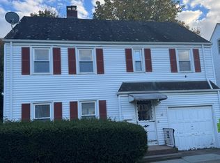 32 Barraclough Ave, Hamden, CT 06517