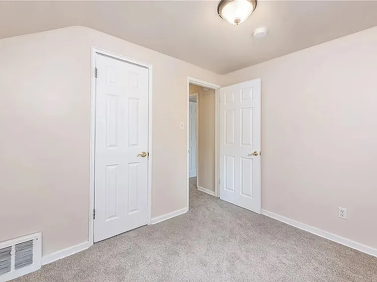 12 Wenzell Pl — Photo 23