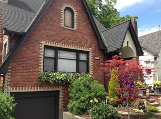 6225 31st Ave NE, Seattle, WA 98115