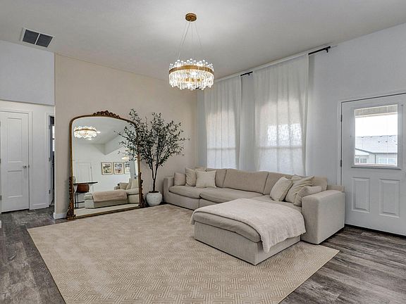5th image of 852 Jefferson Street