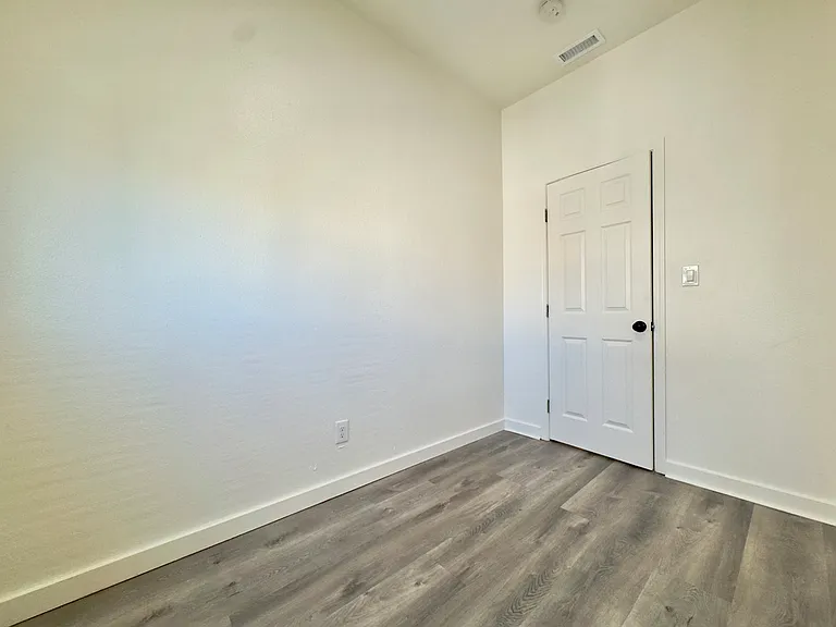 3647 West St — Photo 29