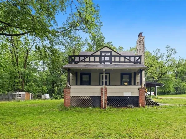 7508 Walnut St, Pleasant Valley, MO 64068