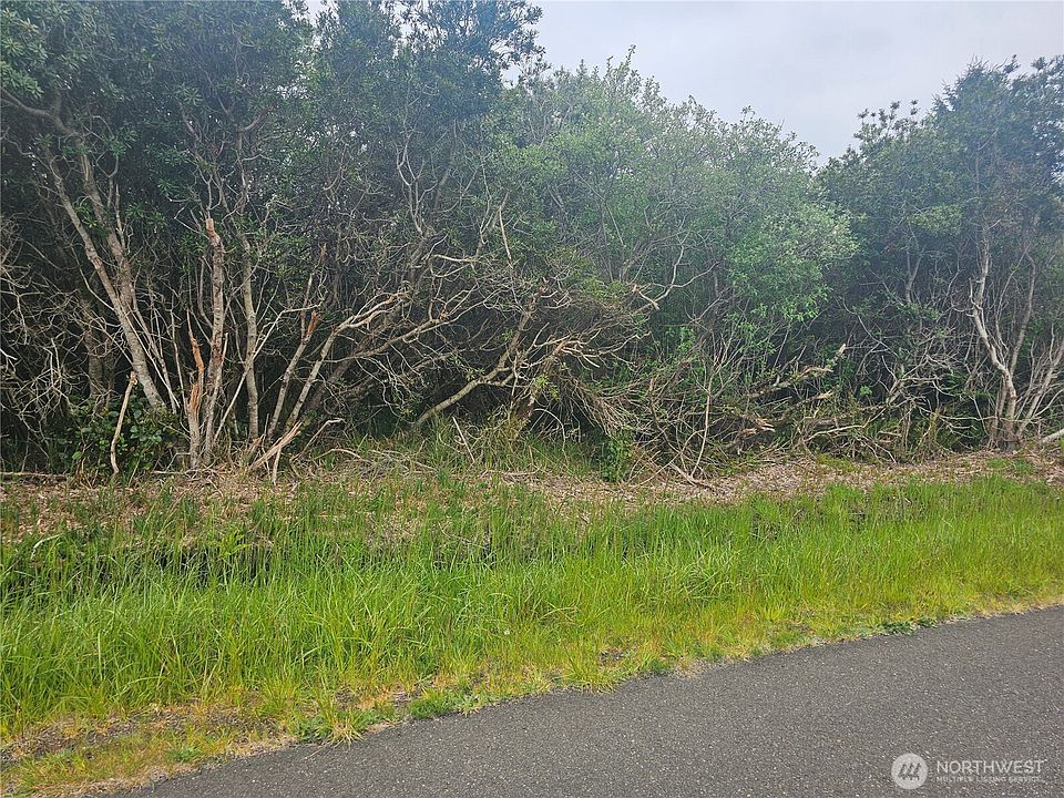 2nd image of 1051 Fairwood Drive SW