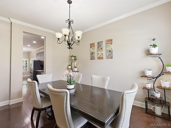 5th image of 9144 Crescent Lodge Dr
