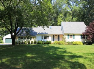 66 Garlen Rd, Katonah, NY 10536