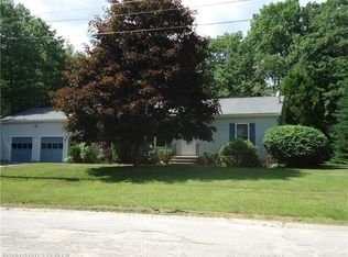 29 Huntington Ave, Norway, ME 04268