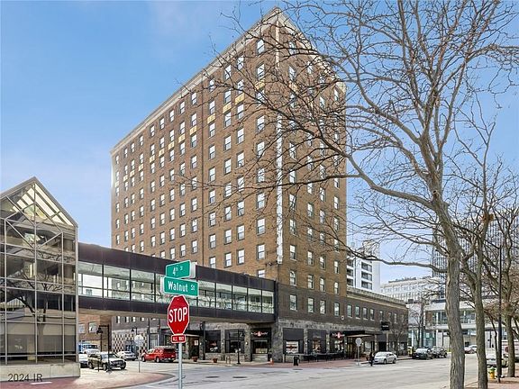 2nd image of 400 Walnut St Ste 803