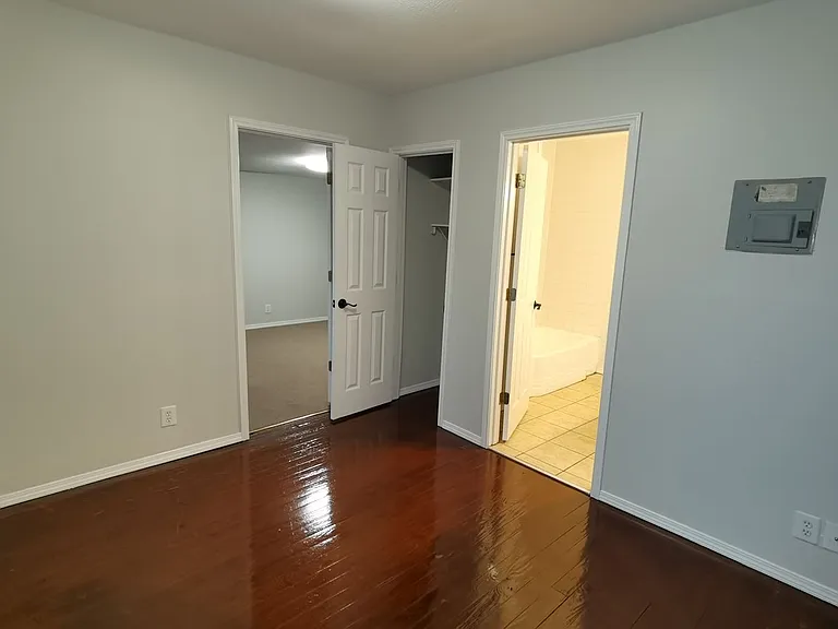 137 E Norwood Ct — Photo 8