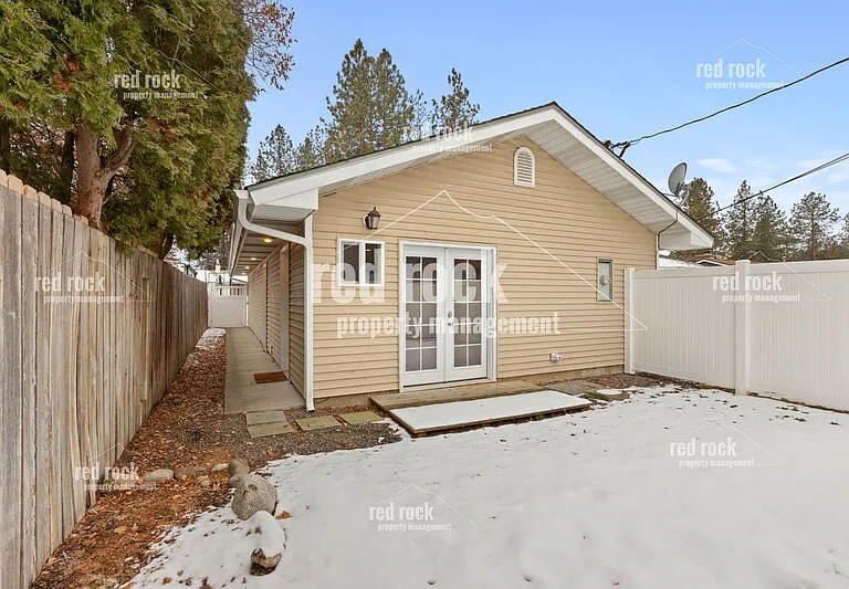 11321 E 31st Ave #B — Photo 16
