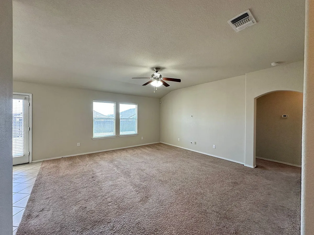 Building Photo - 702 Deborah Kay Dr